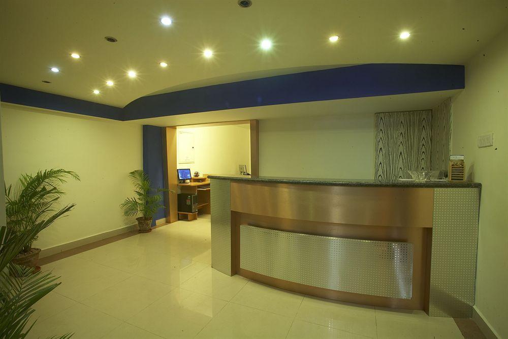 צ'נאי Hotel Crescent Inn מראה חיצוני תמונה