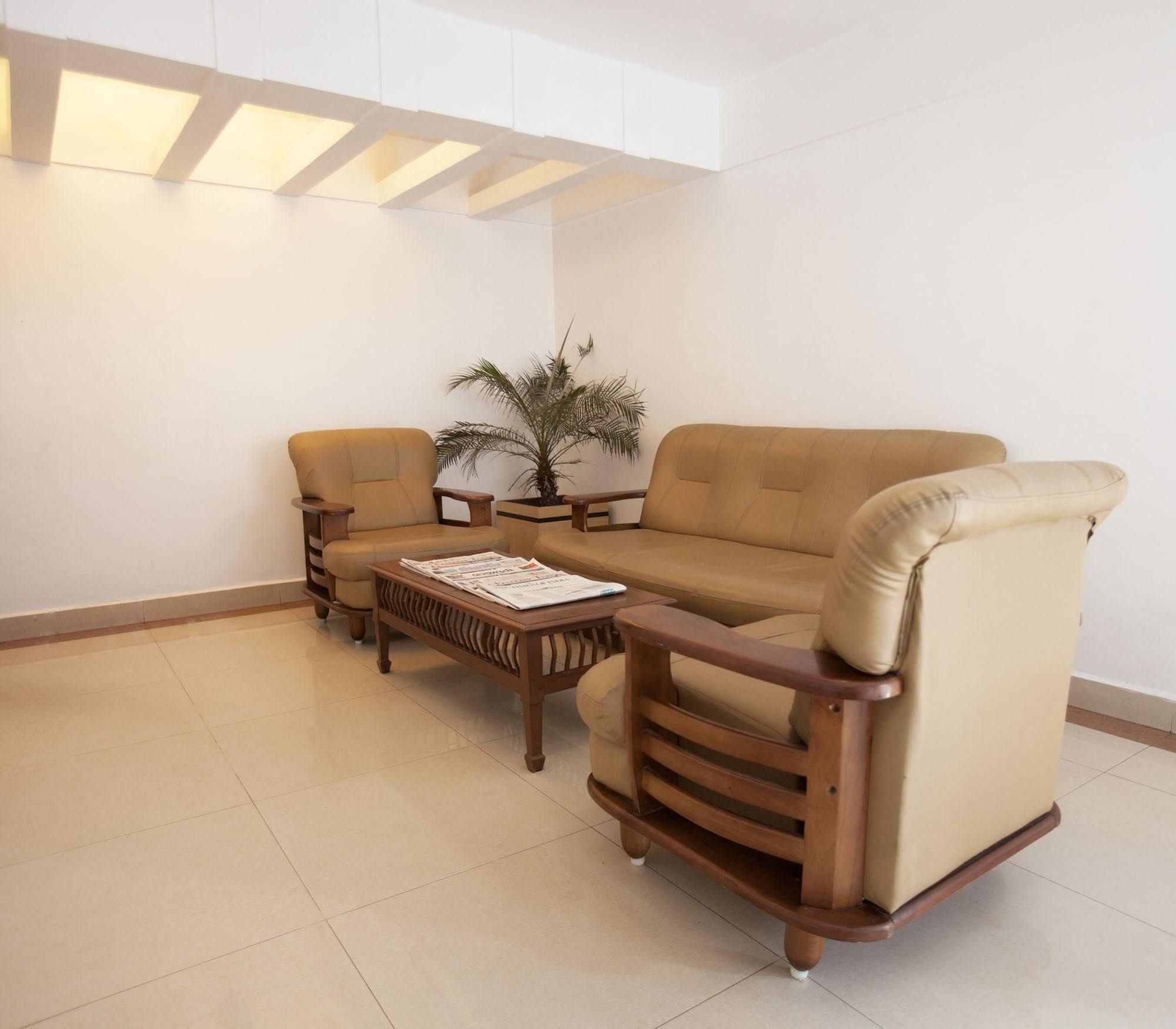 צ'נאי Hotel Crescent Inn מראה חיצוני תמונה