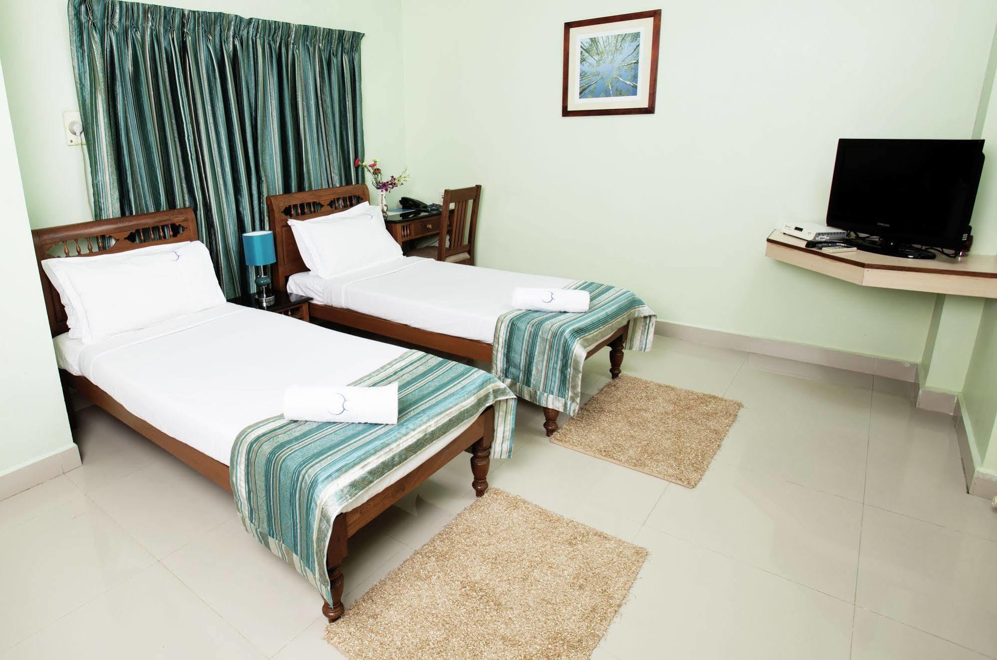 צ'נאי Hotel Crescent Inn מראה חיצוני תמונה