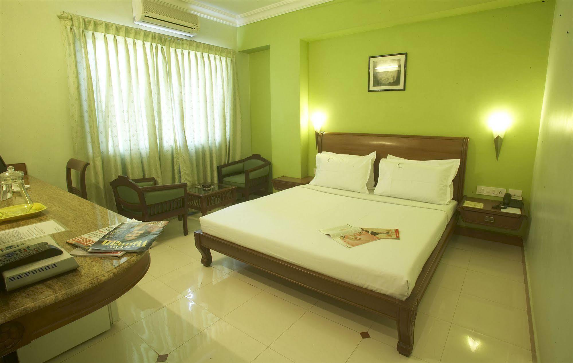 צ'נאי Hotel Crescent Inn מראה חיצוני תמונה