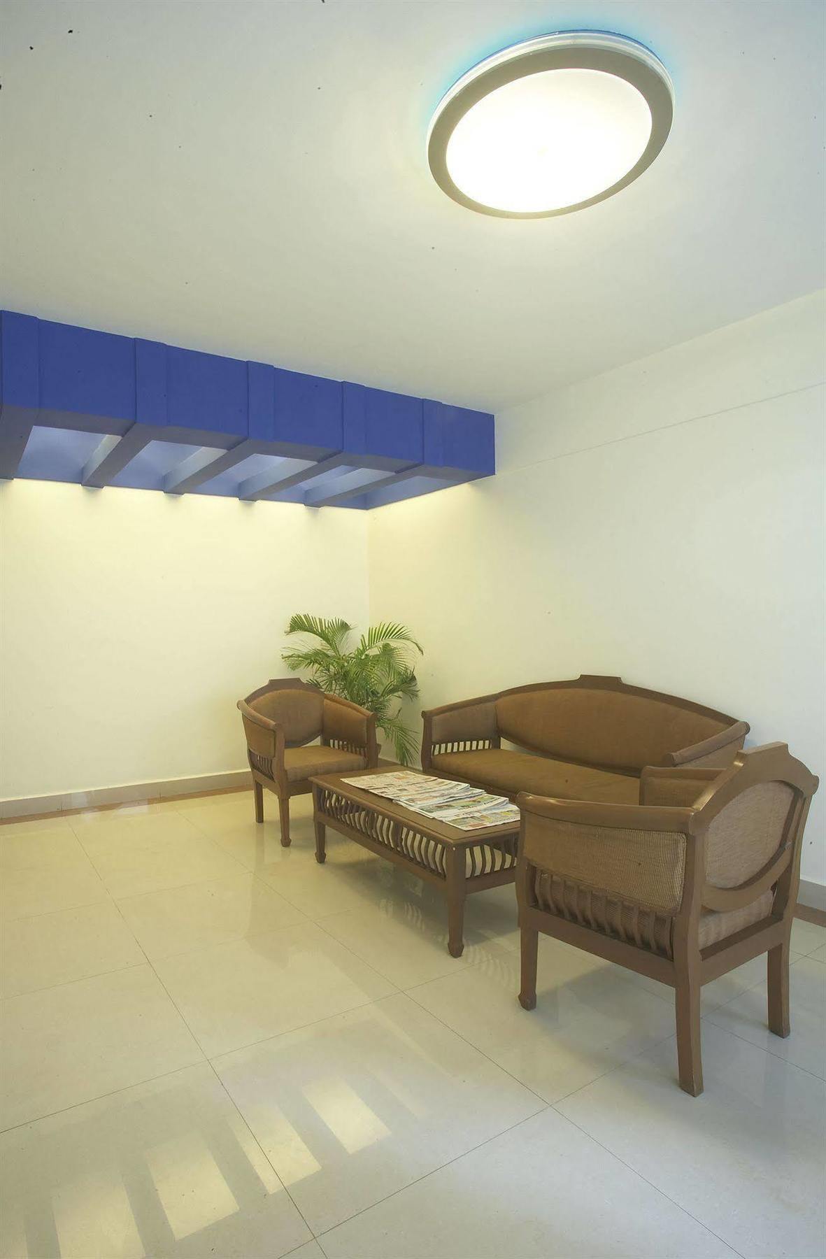 צ'נאי Hotel Crescent Inn מראה חיצוני תמונה