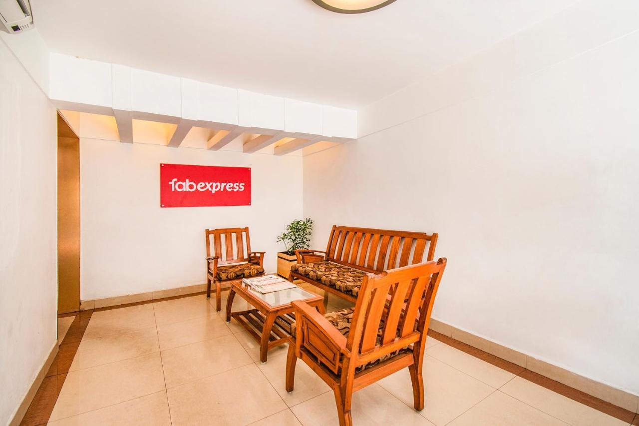 צ'נאי Hotel Crescent Inn מראה חיצוני תמונה